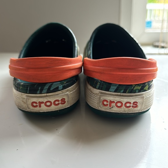 Crocs size 10/11 - Picture 3 of 4